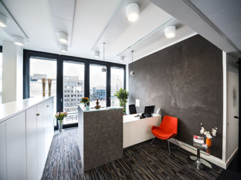 Office: Alexanderplatz, 4th Floor, Berlin, 10178