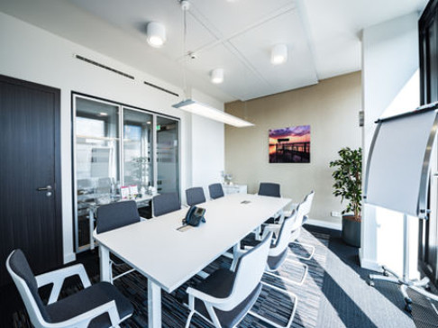 Office: Alexanderplatz, 4th Floor, Berlin, 10178