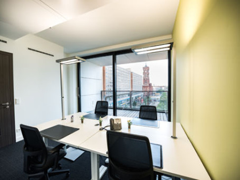 Office: Alexanderplatz, 4th Floor, Berlin, 10178