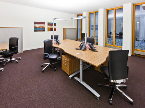 Office: Am Brandenburger Tor, First Floor, Berlin, 10117