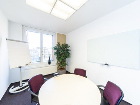 Office: Am Potsdamer Platz, 5th floor, Berlin, 10785