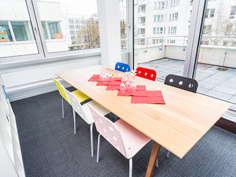 Office: KuDamm, Third Floor, Berlin, 10707