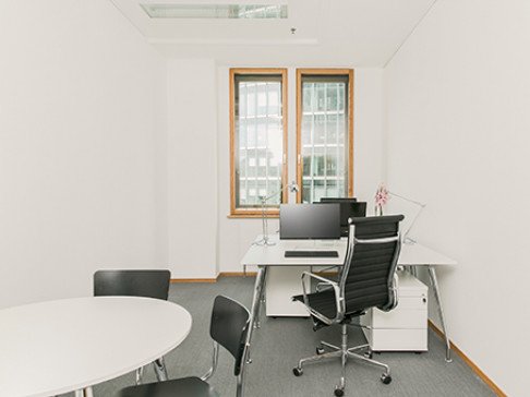 Office: P1, 7th floor, Berlin, 10785