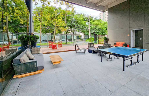 Office: Rua Irm&atilde; Gabriela, 51, Sao Paulo, 04571-130