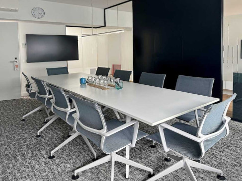 Office: Bismarckstrasse 100, M&ouml;nchengladbach, 41061