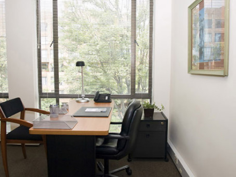 Office: Bogot, Carrera 18 No.86A-14, Bogota