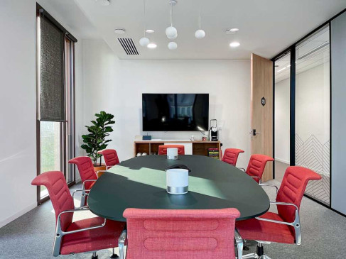 Office: 7 bis boulevard de Berlin, Nantes, 44000
