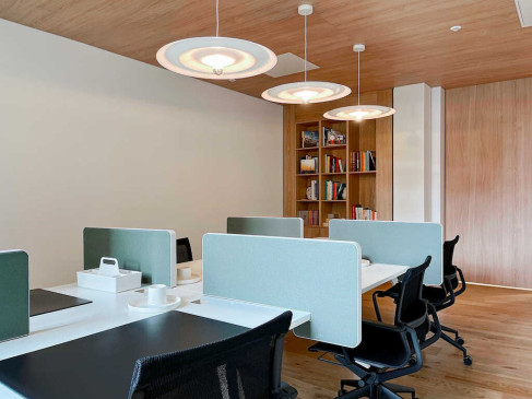 Office: 7 bis boulevard de Berlin, Nantes, 44000