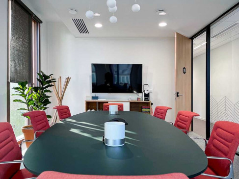 Office: 7 bis boulevard de Berlin, Nantes, 44000