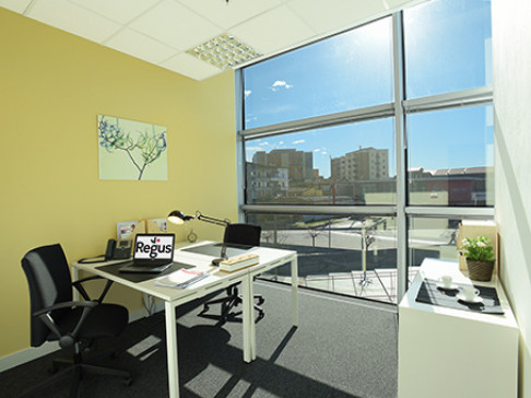 Office: Skyline, Via Fratelli Ugoni 36, Brescia, 25126
