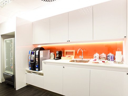 Office: Skyline, Via Fratelli Ugoni 36, Brescia, 25126