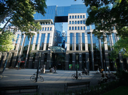 Office: Bank Center, Budapest, 1054