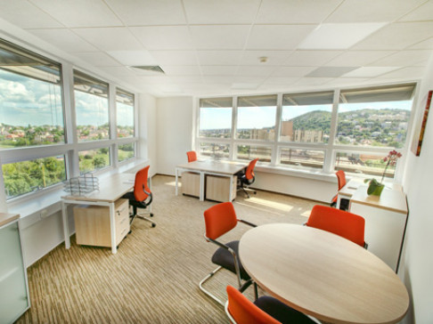 Office: MOM Park, MOM Park Irodah, Budapest, 1123