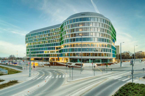 Office: Balatoni &uacute;t 2-a, B &eacute;p&uuml;let, Budapest, 1112