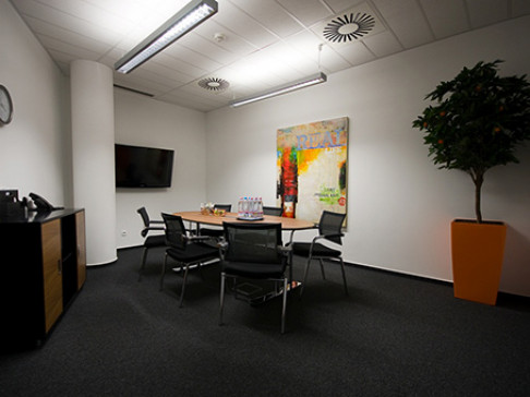 Office: Ujbuda, Allee Corner, Budapest, 1117