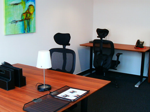 Office: Ujbuda, Allee Corner, Budapest, 1117