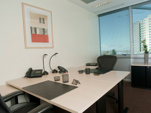 Office: Olivos Libertador, Edificio Office Center, 4 piso, Buenos Aires, B1636DSR