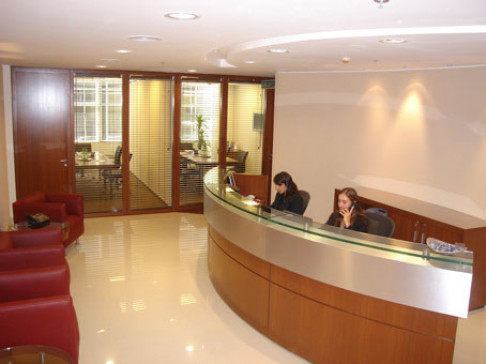 Office: Puerto Madero - Torre Colonos Sur, Edificio Colonos Sur, Buenos Aires, C1107BGA