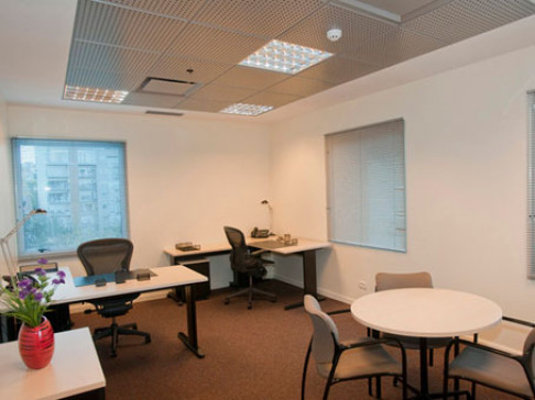 Office: Puerto Madero - Torre Colonos Sur, Edificio Colonos Sur, Buenos Aires, C1107BGA