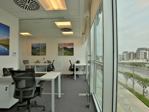 Office: FSM Bulvari, Corner Plus Is Merkezi, Bursa, 16140