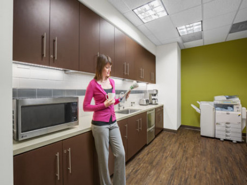 Office: California, Palos Verdes - Twin Towers, 609 Deep Valley Drive, Rolling Hills, CA 90274