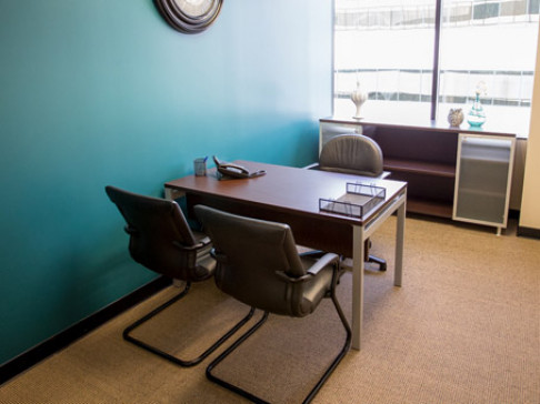 Office: California, Airport, Gateway Place, San Jose, CA 95110