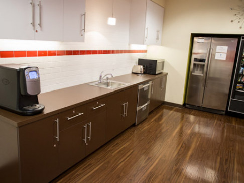 Office: California, Airport, Gateway Place, San Jose, CA 95110