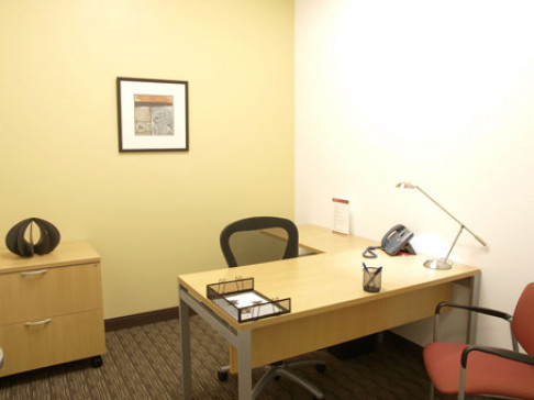 Office: California, Gateway Plaza, Magic Mountain Parkway, Valencia, CA 91355