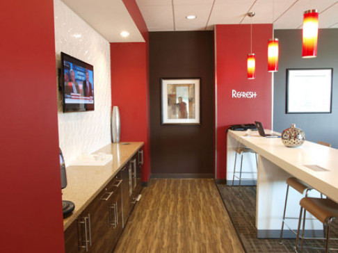 Office: California, Gateway Plaza, Magic Mountain Parkway, Valencia, CA 91355