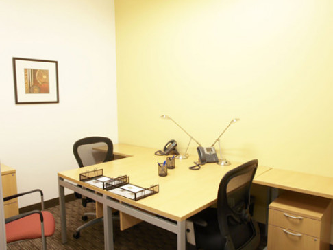 Office: California, Gateway Plaza, Magic Mountain Parkway, Valencia, CA 91355