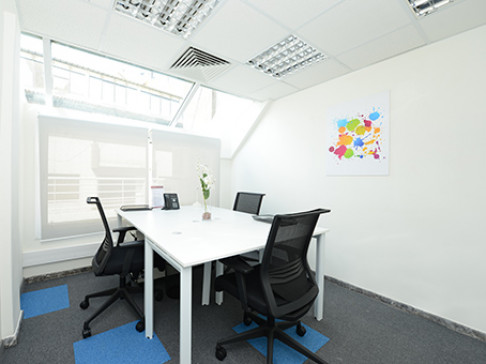Office: Le Theatre, 22, rue de Parc, Casablanca, 20100