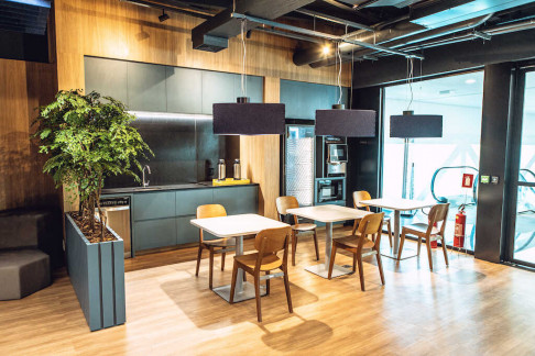 Office: Av. Jo&atilde;o Naves de &Aacute;vila, 1331, Uberlandia, 38408-970