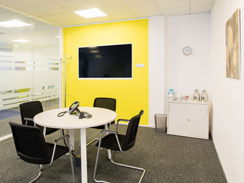 Office: Cergy, 4-6 rue des Chauffours, 95000