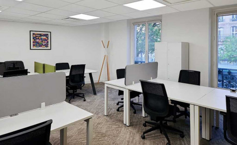 Office: 2 Rue Jean Lantier, Paris, 75001