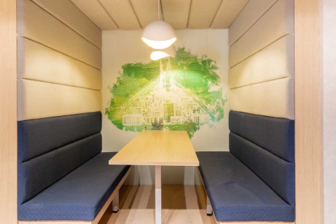 Office: Chemin du Vuasset 2, Pr&eacute;verenges, 1028