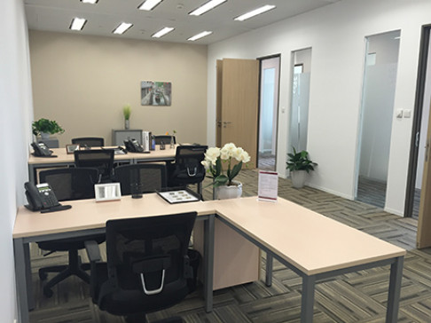 Office: IFS, 25/F. Tower 1. IFS, Chengdu, 610021