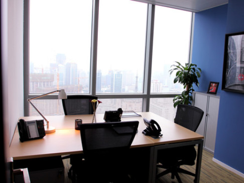 Office: Yanlord Landmark, 36/F, Yanlord Landmark Office Building, Chengdu, 610016