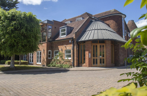 Office: Cheyenne House Business Centre, Cheyenne House, Farnham, GU9 7EQ