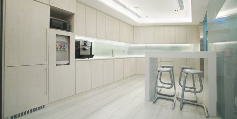 Office: China Minmetals Tower, Chatham Road South