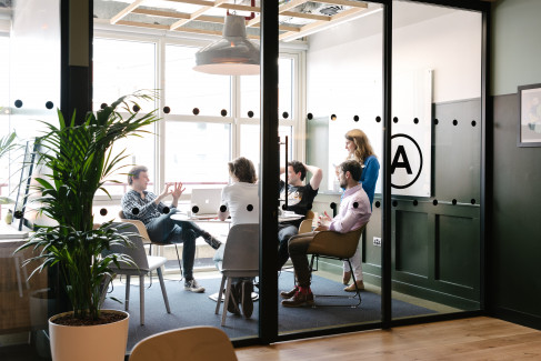 Office: Rue du Colisee, 40 Rue du Colisee, Paris, 75008