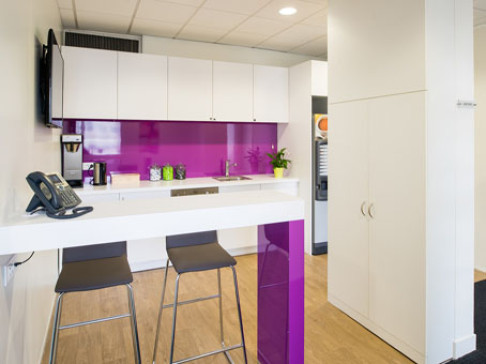 Office: Parc des Couronnes, Le V, Courbevoie, 92400