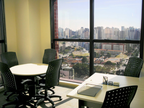Office: Centro Empresarial Jatoba, Rua Pasteur, 463. 13, Curitiba, 80250-104