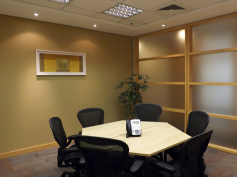 Office: Corporate Evolution, Rua Comendador Ara, Curitiba, 80420-000