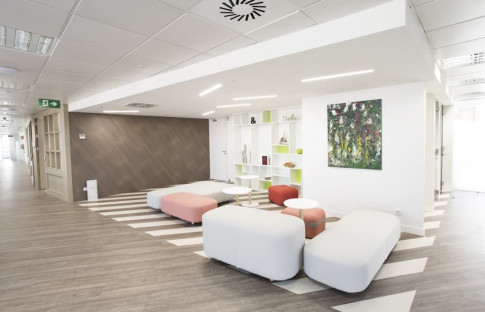 Office: Cuzco, Plantas 18 y 19, Madrid, 28046