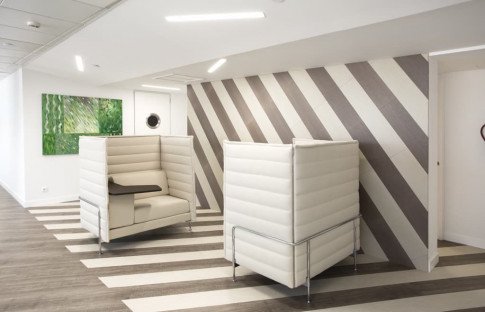 Office: Cuzco, Plantas 18 y 19, Madrid, 28046