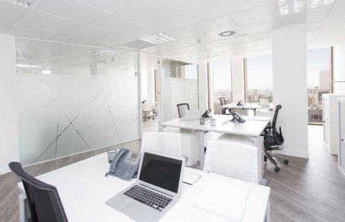 Office: Cuzco, Plantas 18 y 19, Madrid, 28046