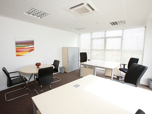 Office: Le Plateau, Azur 15 building, Dakar
