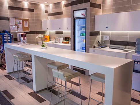 Office: Downtown, Airport Road, Doha, PO Box: 55743