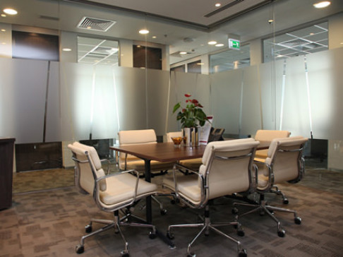 Office: Downtown, Emaar Square, Dubai