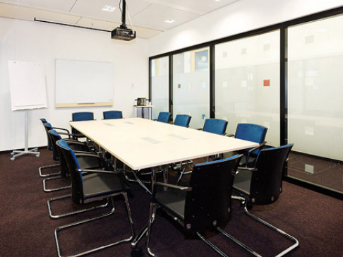 Office: Hafenspitze Medienhafen, Speditionstrasse 21, Dusseldorf, 40221